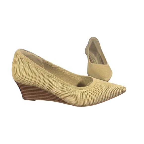 Vivaia Wedge Heels Sz 38 US 7 Beige Knit Pointed Toe Eco-Friendly Comfort Shoes - Picture 1 of 11